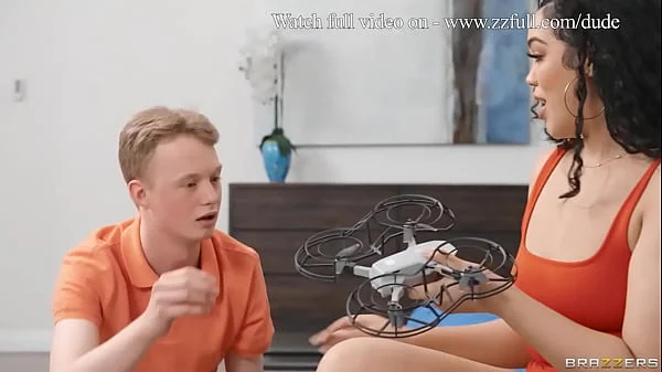 Drone Peeping Dude Gets Sneaky Anal - Gem Jewels / Brazzers  / stream full from www.zzfull.com/dude