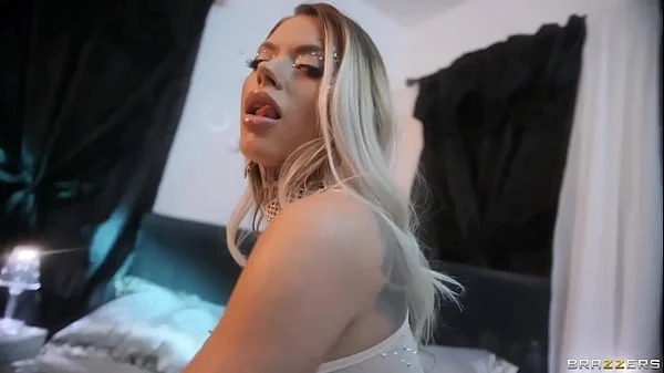 That Pussy Is Luxurious - Chantal Danielle / Brazzers  / stream full from www.zzfull.com/beli