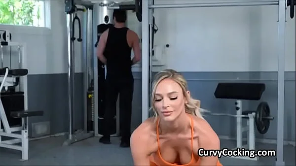 Blonde in yoga pants seduces lucky guy at the gym