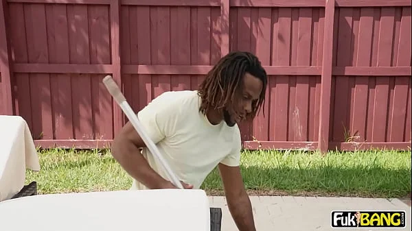 Kailani Kai Take Help From Pool Boy
