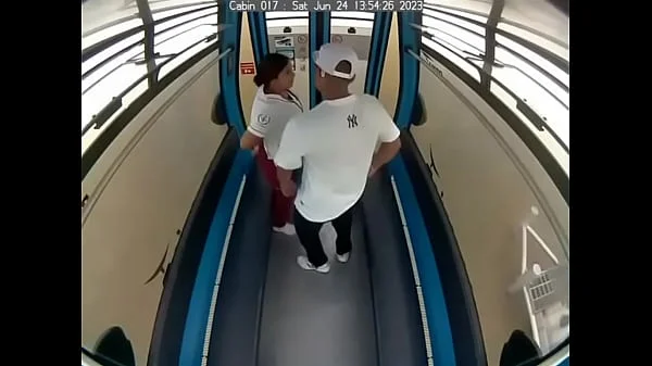 Cogiendo en el Teleférico