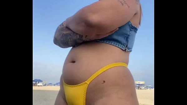 FIZ O CARA FICAR DE PAU DURO NA PRAIA