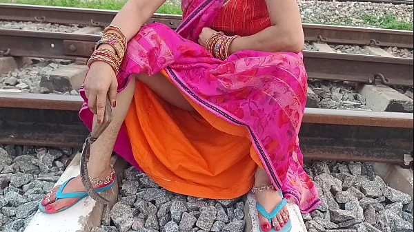 Desi Village bhabhi Fucking Field Lover Boy Outdoor video