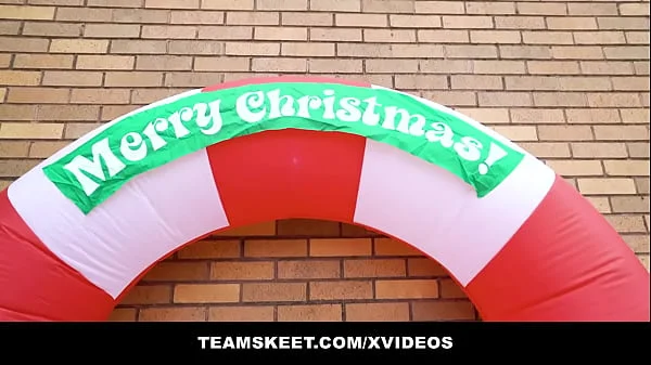 Big Booty Latina Kelsi Monroe Twerks & Fucked for Holidays- XVIDEOS X TEAMSKEET EXCLUSIVE