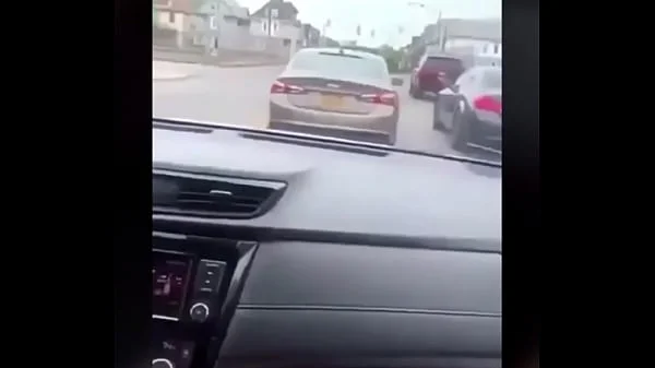 Sucking dick in traffic