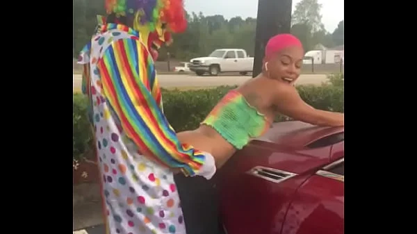 Gibby The Clown fucks Jasamine Banks outside in broad daylight