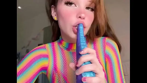 Bell Delphine play with dick